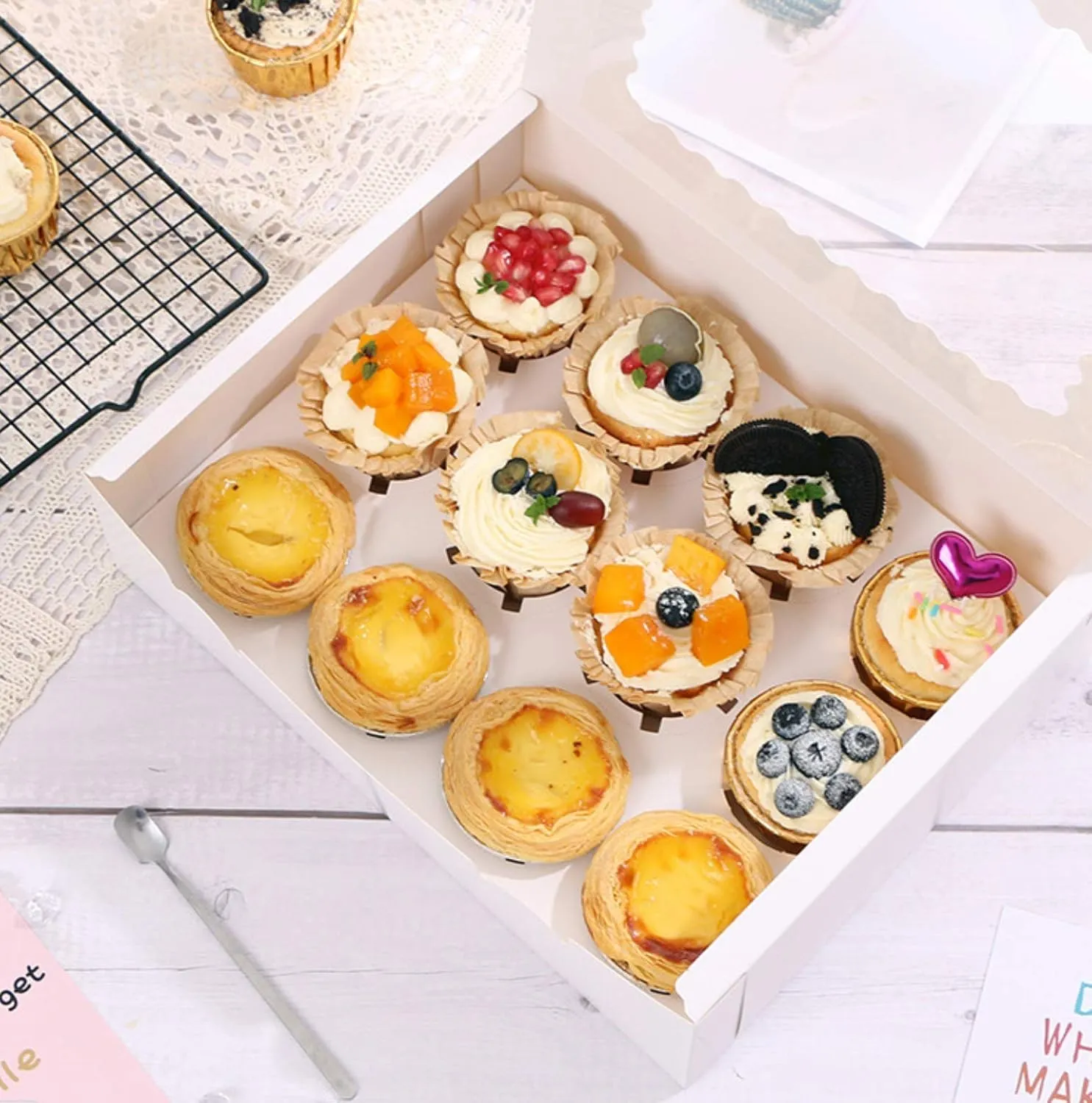 FUFU JOYFULHOME 12 pcs 12 Cavities Kraft Paper Cupcake Box with Inserts Cupcake Containers Bakery Cake Carriers for Home Dessert Shop (White)