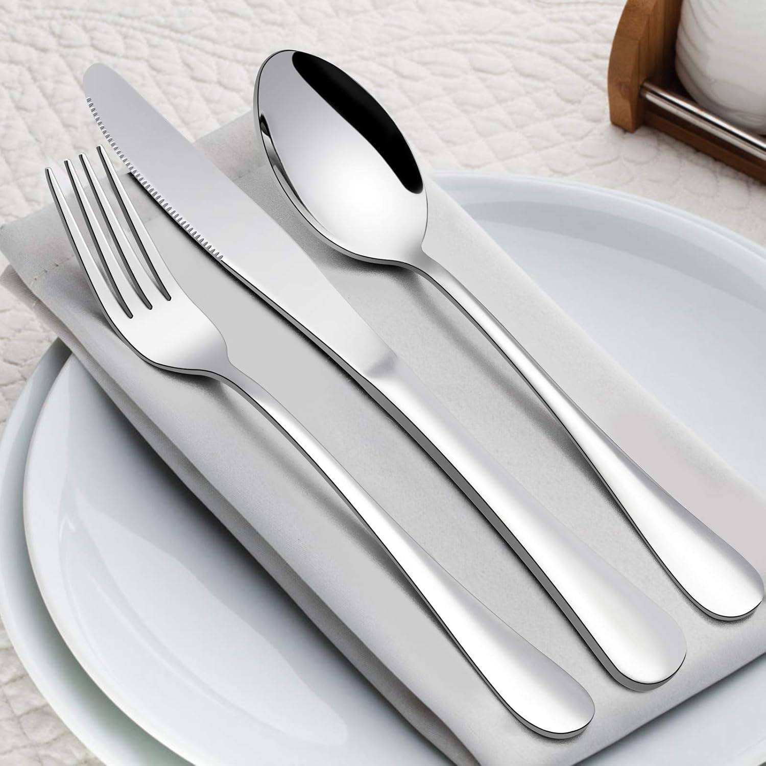 onader cutlery set, stainless steel 24 piece cutlery set for 6 people, flatware silverware set with knife fork spoon, elegant tableware for daily use/christmas, mirror finished. dishwasher safe