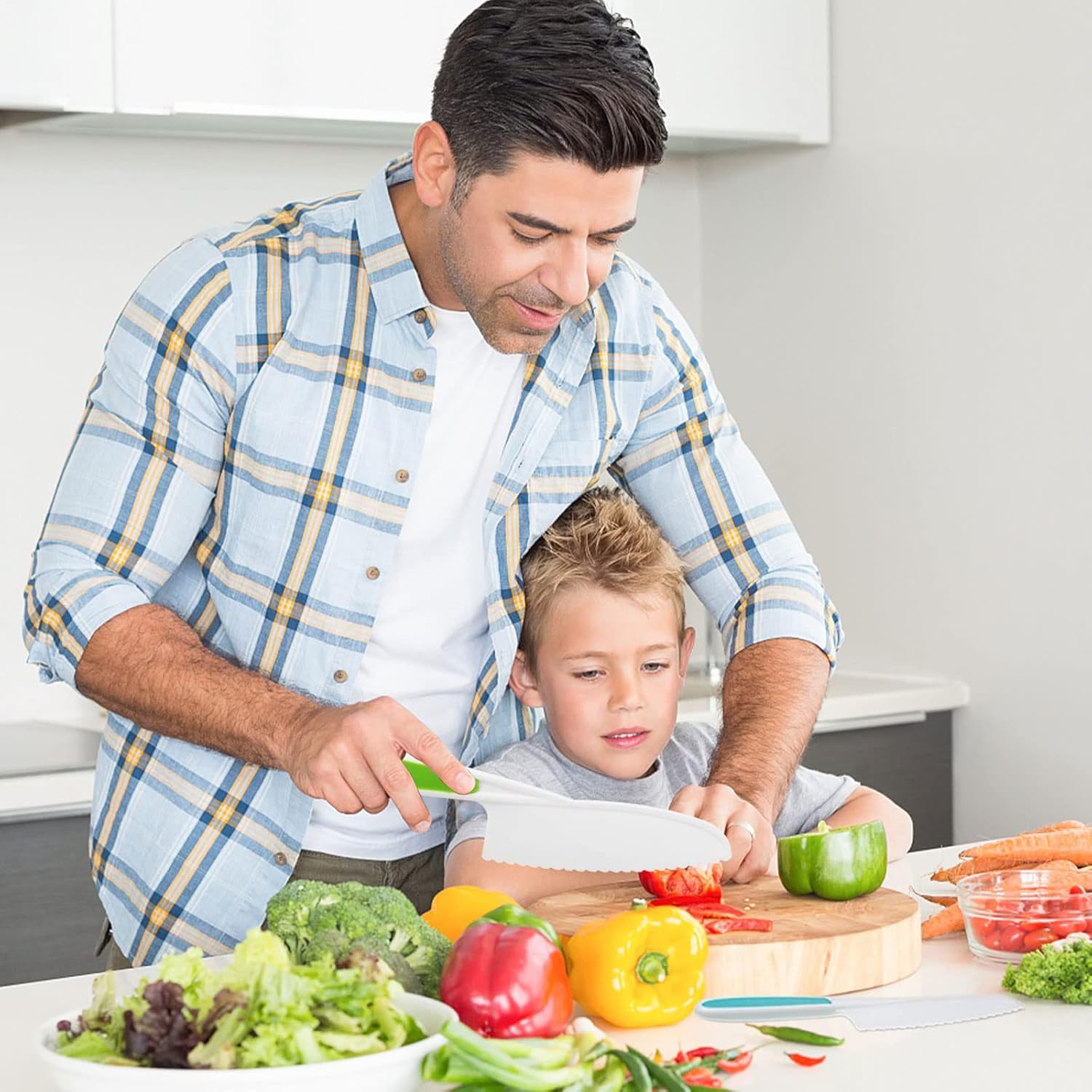 kastwave wooden kids kitchen knife, kids knife set include wood kids safe knife, serrated edges plastic toddler knife, crinkle cutter, sandwich cutter, y peeler, cutting board (crocodile, 11 pieces)