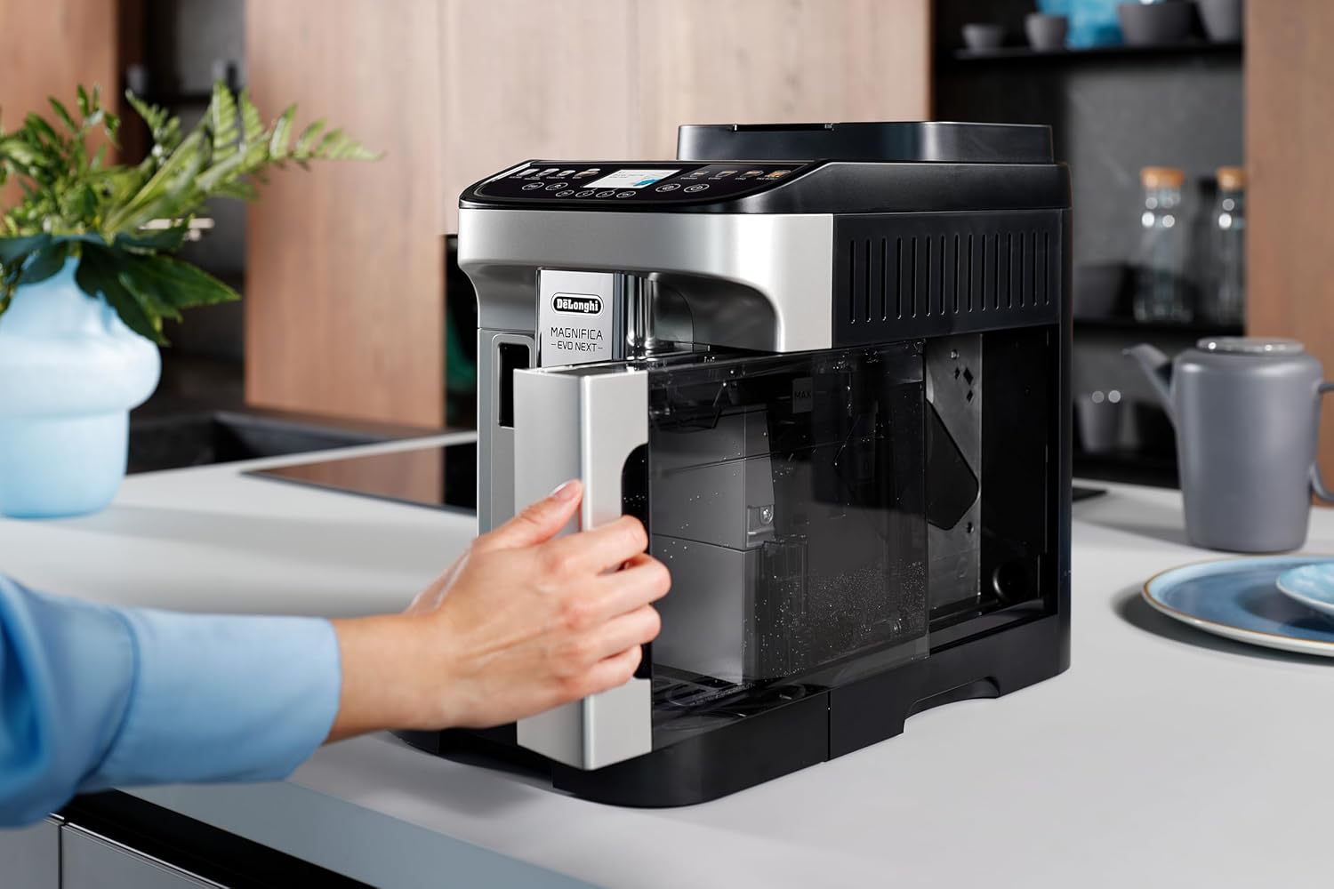 de'longhi ecodecalk descaler 100ml: eco friendly limescale remover with natural lactic acid for coffee maker, dishwasher, washing machine, kettle, extends machine life & preserve coffee flavor dlsc101