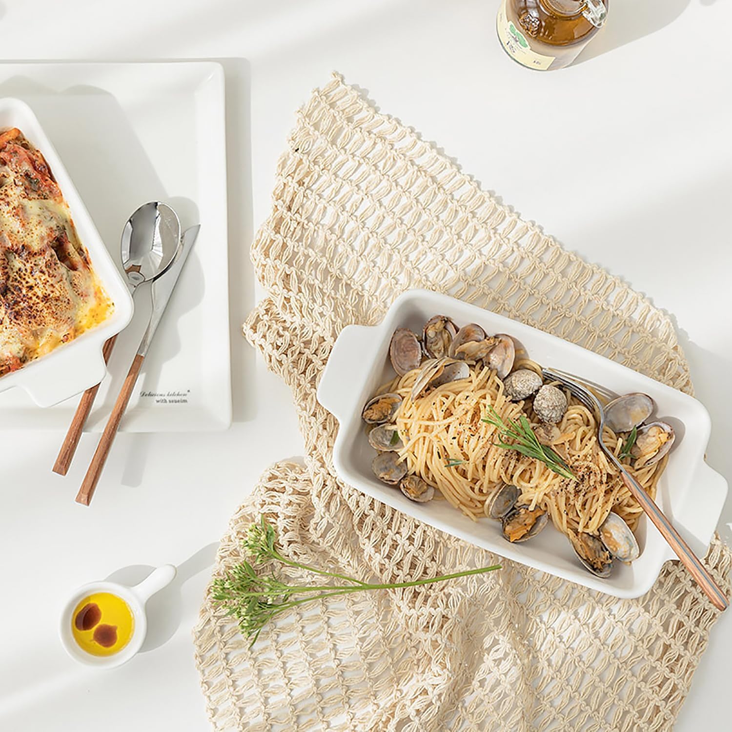 spnor casserole dish, 39 * 22 cm ceramic baking dish, large lasagna pan deep, casserole dishes for oven, 135 oz deep baking pan with handles, oven safe and durable bakeware for lasagna, roasts, white