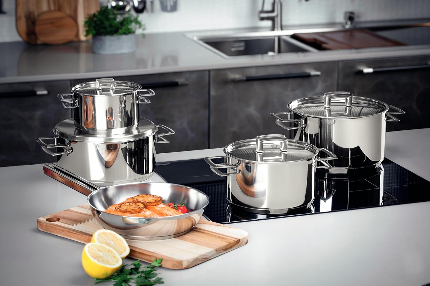 tramontina brava 9 pieces stainless steel cookware set with flat lid and tri ply base