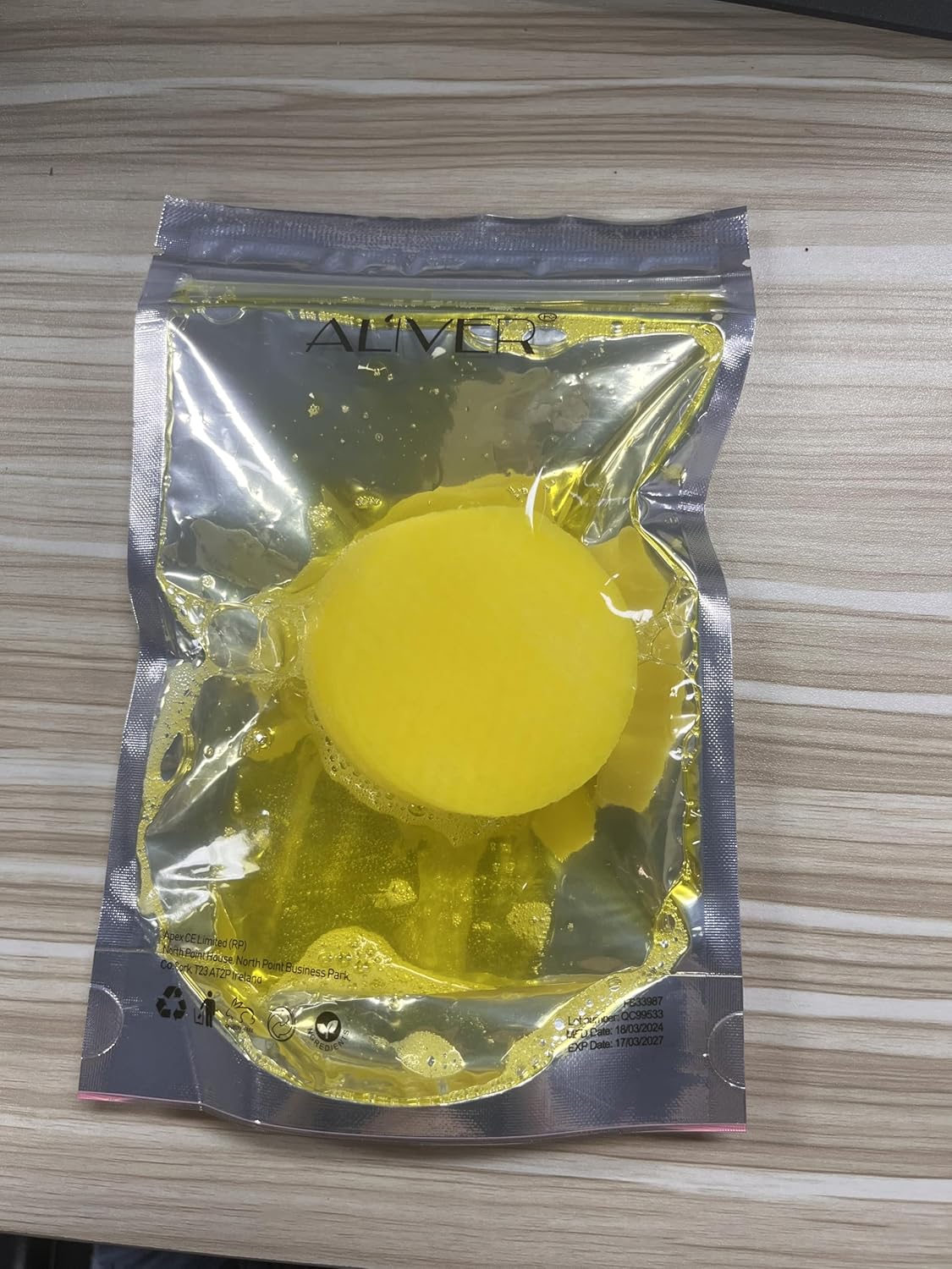 brigtens & energizes skin turmeric cleansing pads, kojic acid & turmeric cleansing pads, turmeric pads infused cotton exfoliating pads, turmeric kojic pads for face, helps balance skin oil (40)