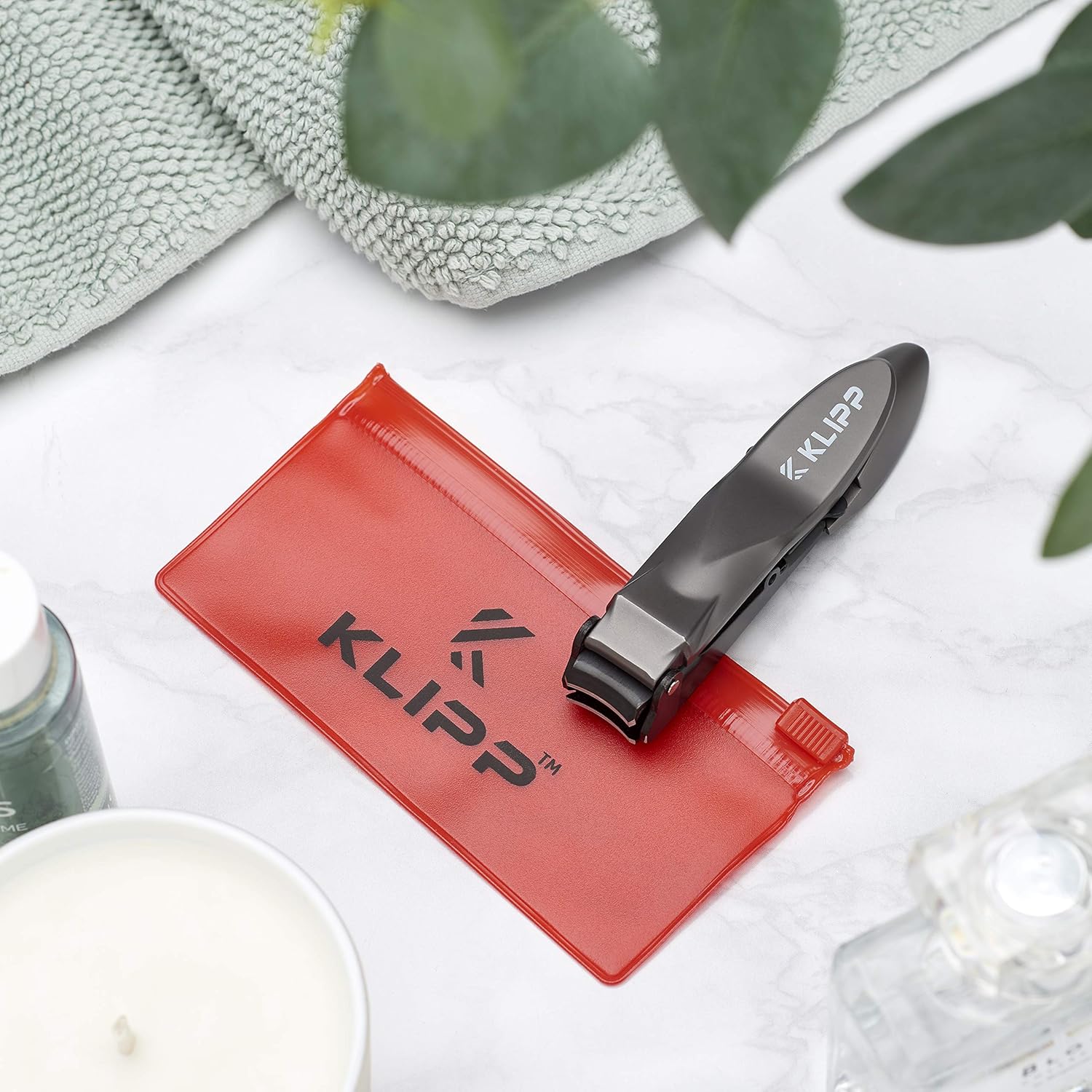 klipp nail clippers for men with catcher klipp razor sharp heavy duty self collecting nail cutters with ergonomic lever keep fingernails and toenails impeccably manicured includes ziplock pouch