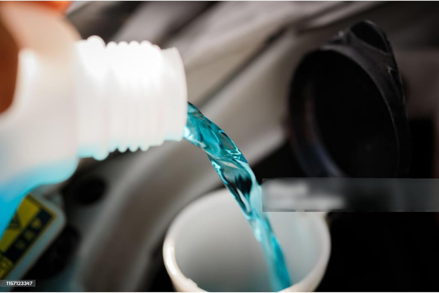 herios ready to use windshield washer fluid, car window cleaner, car glass cleaner, car washer, car windshield cleaner, 3.78 litres for windscreen washing, pre diluted