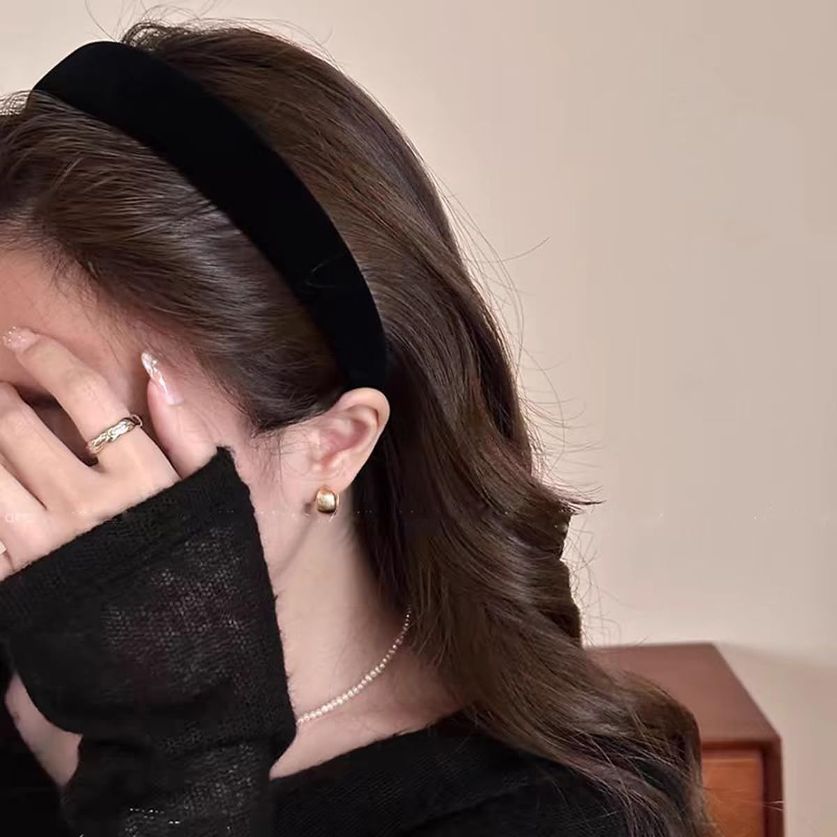 lvyeer black velvet padded headbands for women fashion non slip comfortable head bands for women (black, one size)