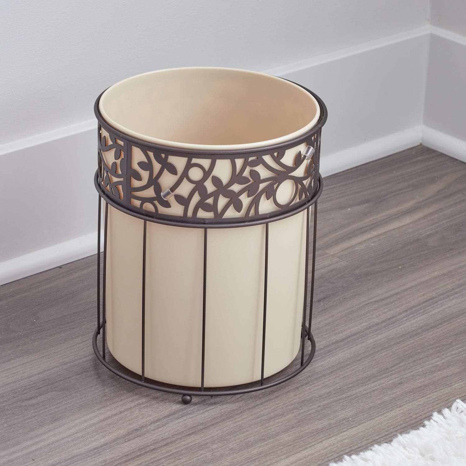 idesign vine metal and plastic wastebasket trash can garbage can for bathroom, bedroom, home office, kitchen, patio, dorm, college, vanilla tan and bronze