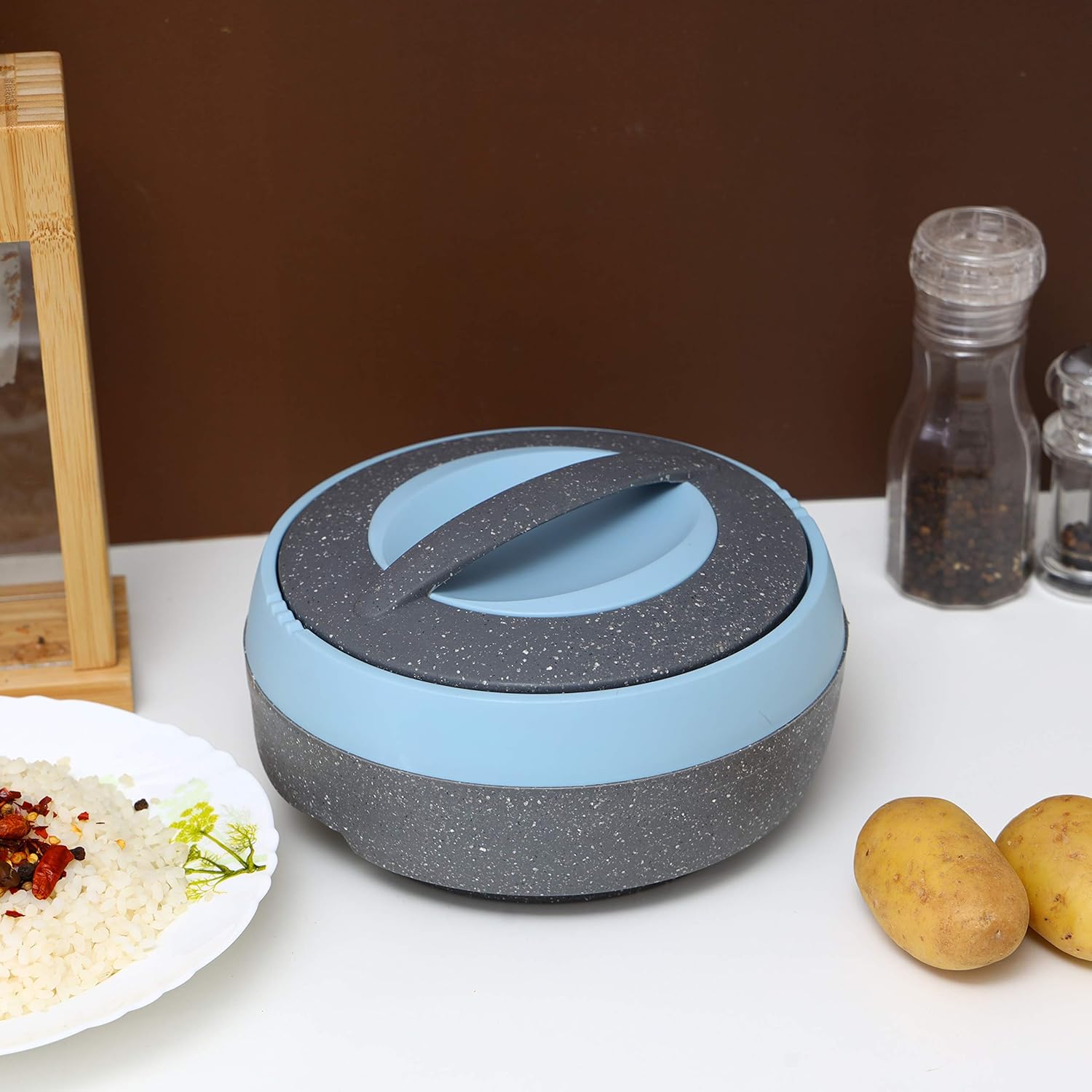 royalford 1500ml cosmos insulated casserole|super pu insulation hot pot with stainless steel inner casing|dishwasher safe|serving dishes with lids|hot food storage container & warmers(assorted colors)