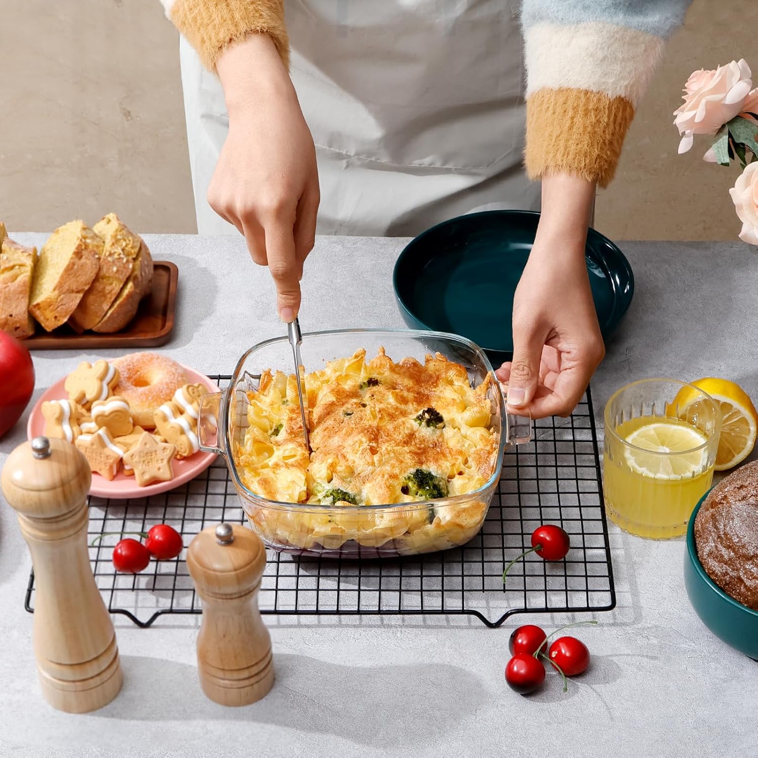 nutriups square casserole dish with lid oven safe covered glass casserole dish with handles, glass microwave bowls with glass lids casserole cookware (1.5l square)
