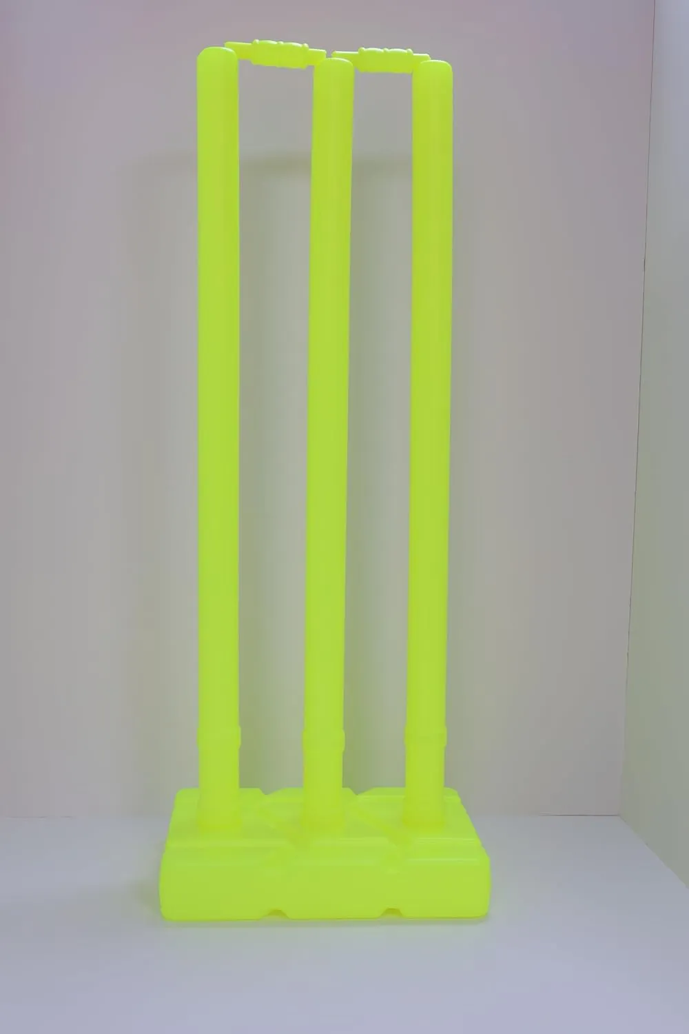 Cricket Plastic Stumps Amvin with Base and Bails