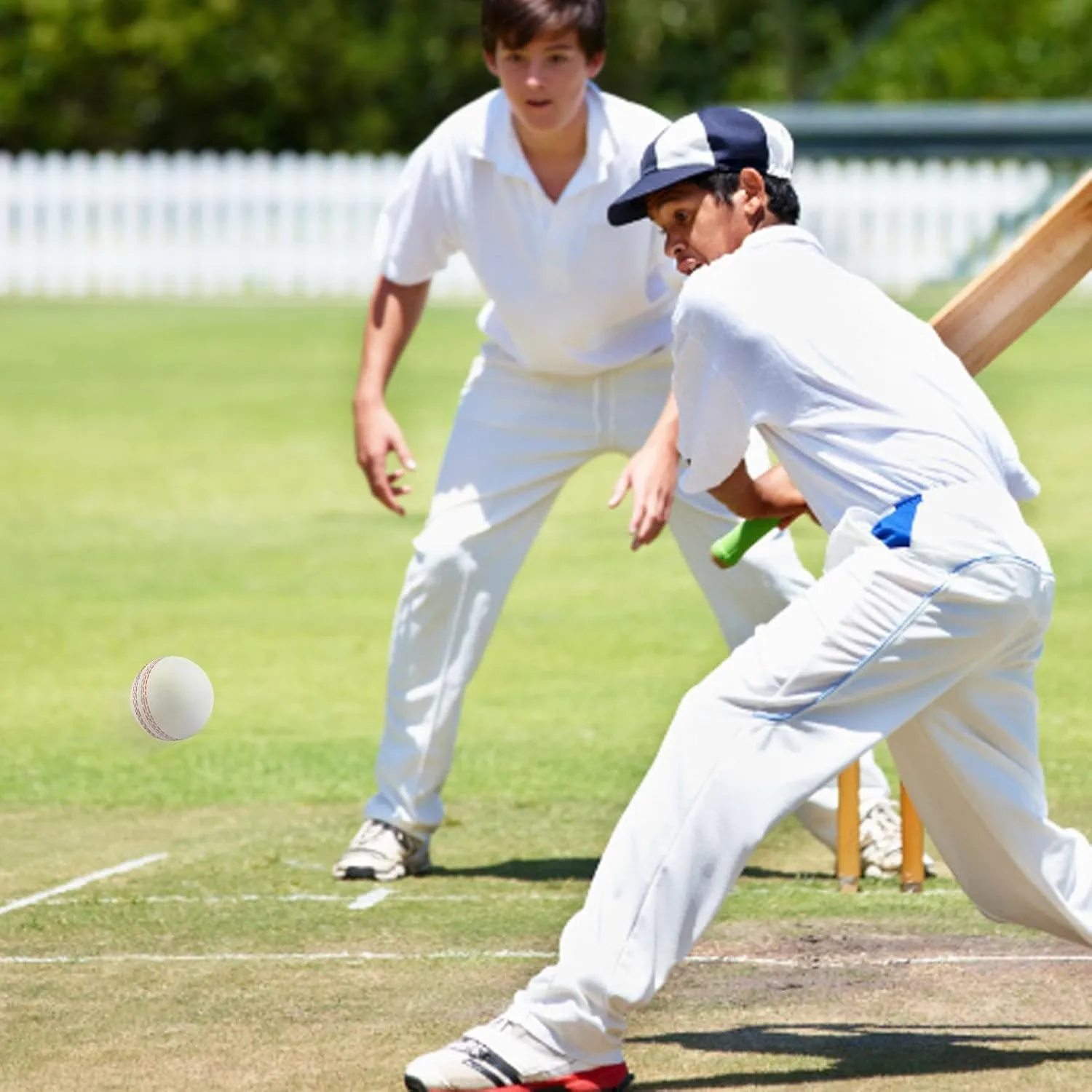 Practice Cricket Ball - Cricket Sports Balls - Sports Wind Indoor Outdoor Soft Training Balls for Practice, Portable Training Balls for Swinging, Bouncing, Spinning