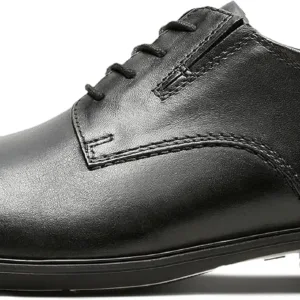 Clarks men’s Tilden Cap Oxford shoes with cushioned insole – classic leather dress shoes ideal for office, events, and everyday formal wear.