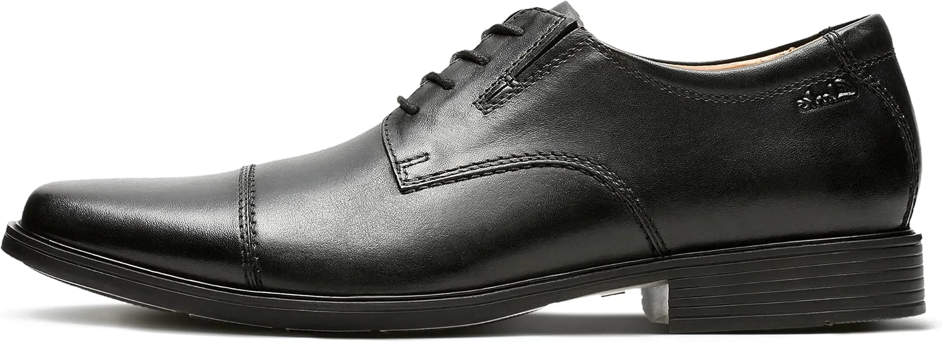 Clarks men’s Tilden Cap Oxford shoes with cushioned insole – classic leather dress shoes ideal for office, events, and everyday formal wear.