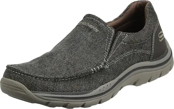 Skechers Avillo ComfortWalk moccasin-style shoes for men – breathable, cushioned, and relaxed fit slip-ons designed for everyday walking comfort.