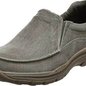 Skechers Avillo men’s slip-on shoes – moccasin-style with memory foam cushioning, soft uppers, and flexible sole for relaxed all-day comfort.