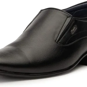 Bata Men’s Boss-Slick Formal Shoes – elegant office wear with sleek black finish and comfort fit for daily business meetings or formal occasions in the UAE.