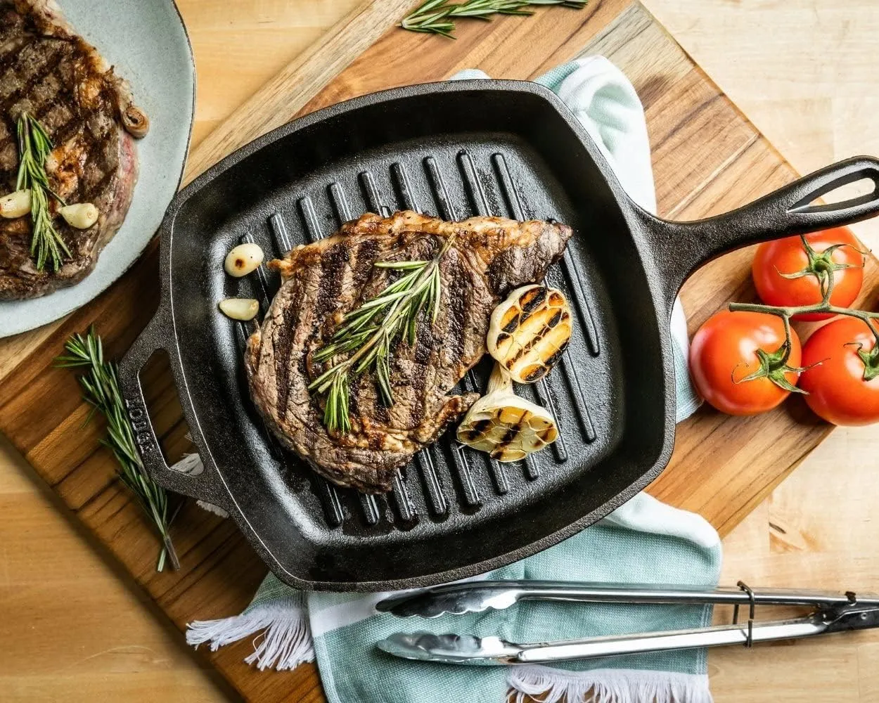 heavy duty pre seasoned cast iron grill pan with easy grip handle, 10.5 inch, black