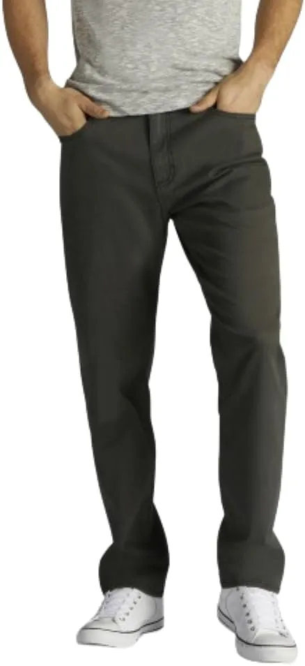 Lee Men’s Extreme Motion Jeans – Athletic Fit Tapered Leg Denim offering superior flexibility, durability & all-day comfort for casual everyday wear.