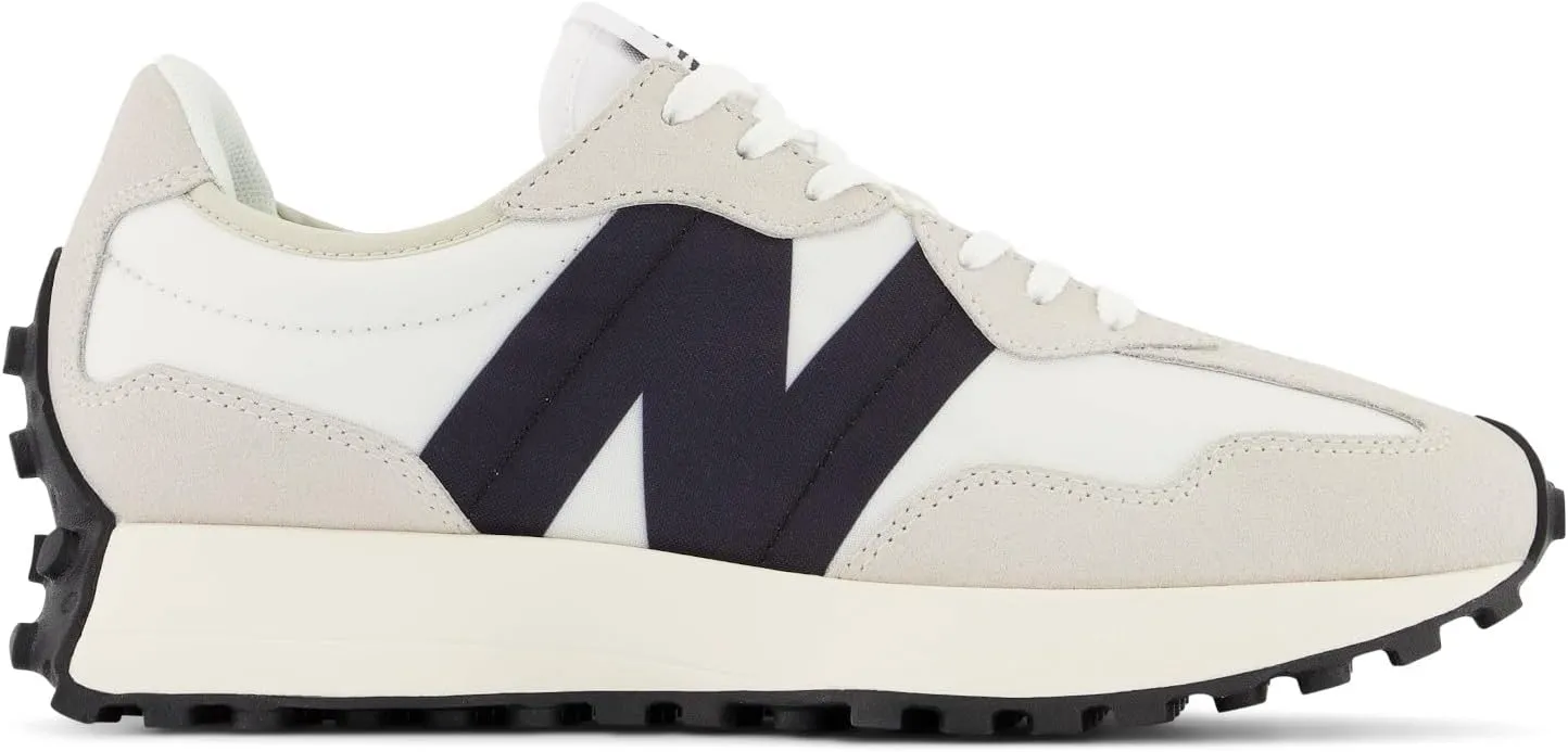 New Balance comfortable running sneakers for men in Dubai – lightweight, breathable, and durable shoes designed for jogging, walking, and daily use.