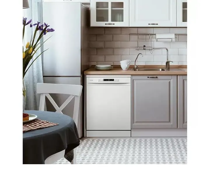 hisense dishwasher white 4