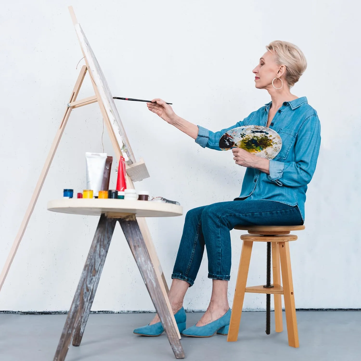 adjustable artist stool 6