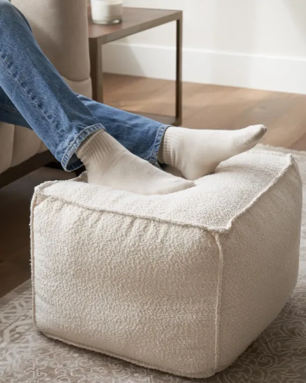 boucle pouf ottoman 1