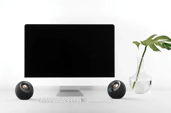 creative pebble v2 speakers 2