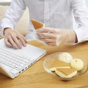 disposable gloves plastic food 3