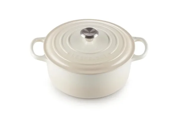 le creuset casserole dish 1