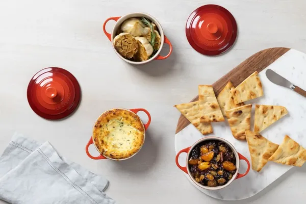 le creuset stoneware mini 7