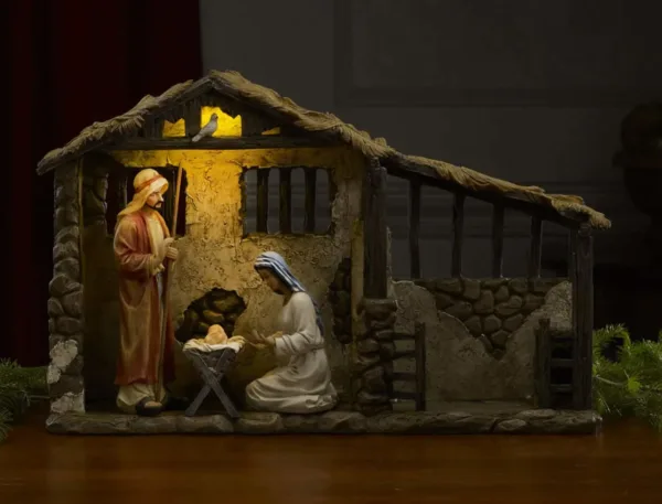 lighted nativity stable 5