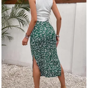 maternity outfit floral skirt 2