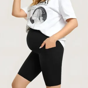 maternity shorts pockets 3