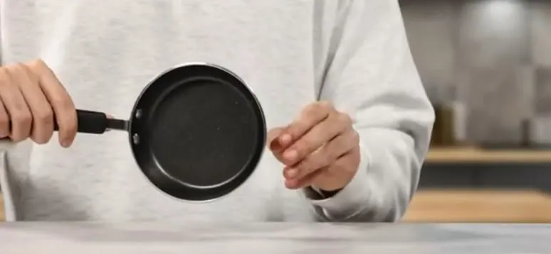 mini fry pan 6