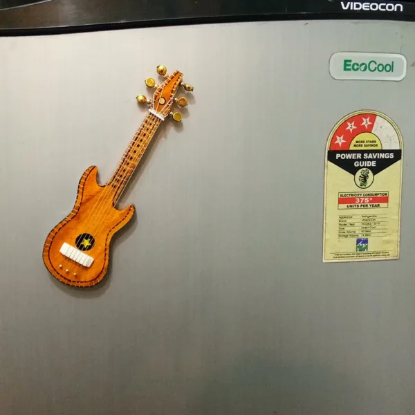 miniature guitar showpiece 6