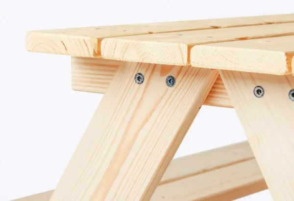 pinolino nicki table 4