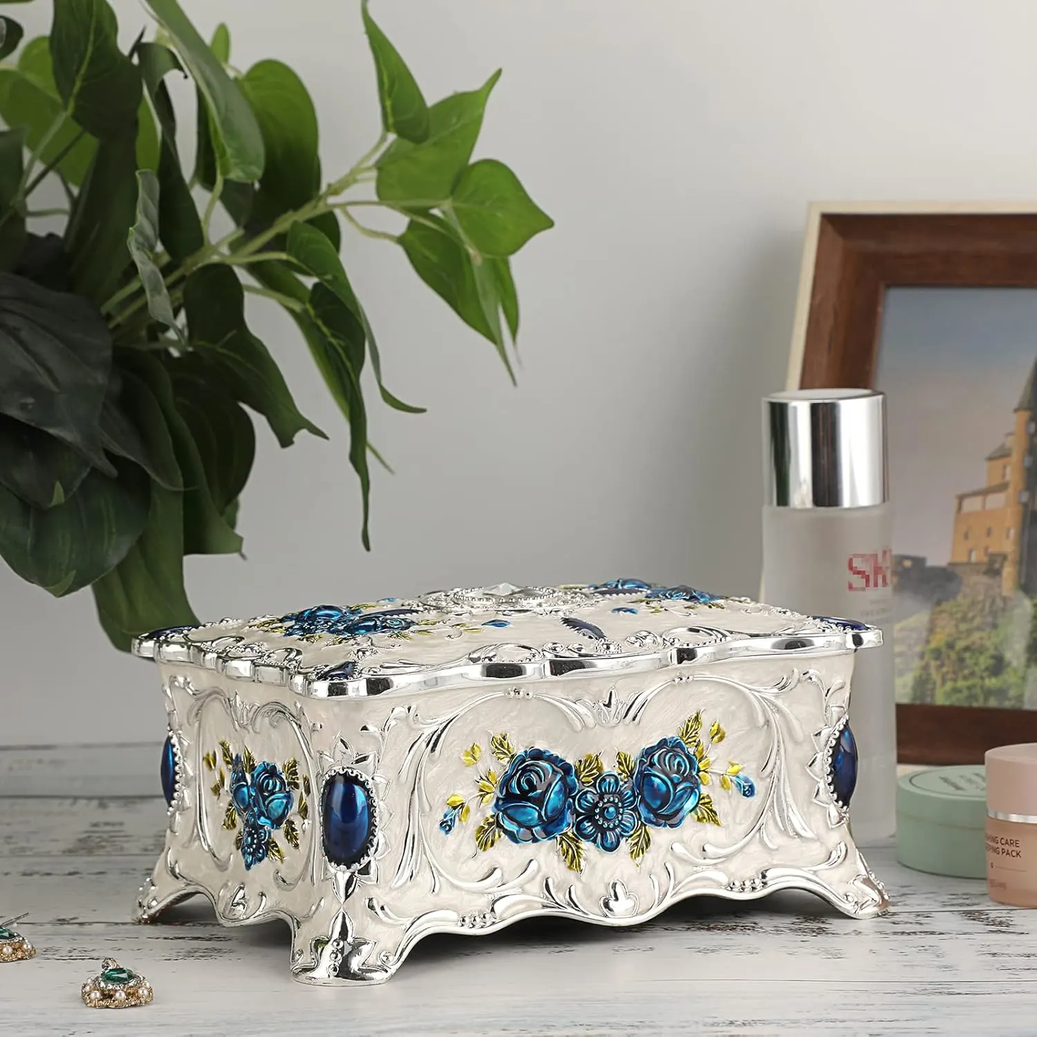 vintage jewelry box metal 2