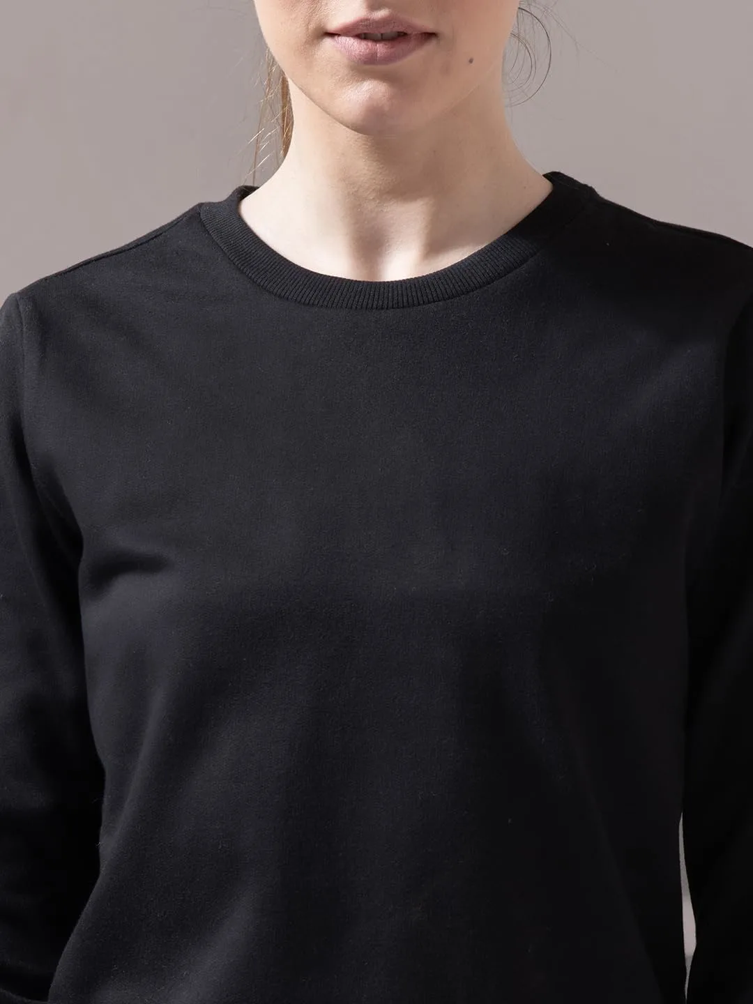 womens round neck sweatshirt 3
