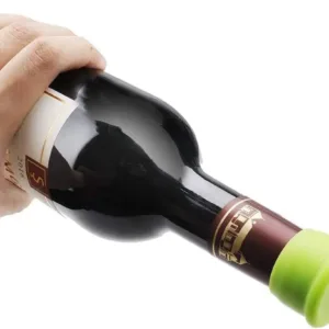 This set of six reusable silicone bottle caps in assorted colors provides an airtight and leak-proof seal, keeping your wine, beer, champagne, and soda fresh and preventing odors.