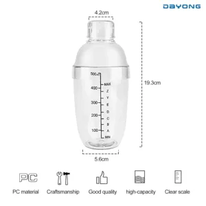 This transparent 17oz plastic cocktail shaker is made of thickened PC resin, featuring a built-in strainer, graduated measurements, and an ice filter for easily making cocktails, smoothies, or milk tea at home or in a bar.