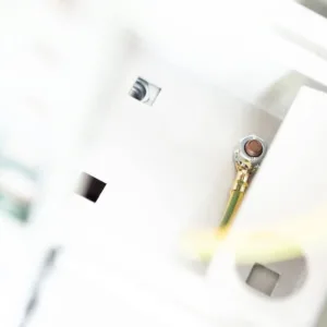 The DIGITUS DN-19 EARTH potential equalization rail is designed for use in 19-inch network and server cabinets, featuring six connection points and including four earth cables, made in Turkey.