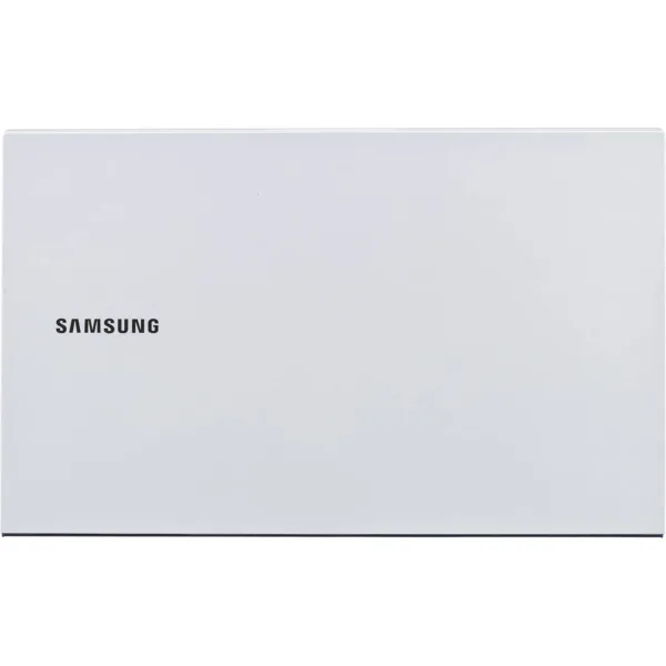 This Samsung Galaxy Book Ion laptop has a vibrant QLED display, powerful Intel Core i7 processor, long-lasting battery, wireless powershare, an elevated keyboard, and Windows 10, providing a smart and secure experience for work and entertainment.