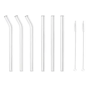 This set includes six transparent, reusable glass straws in straight and curved shapes, plus two cleaning brushes for easy maintenance, perfect for enjoying smoothies, milkshakes, and other drinks.