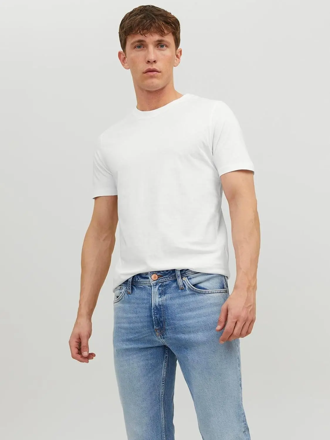 A comfortable and breathable JACK & JONES organic cotton basic O-neck t-shirt for men, perfect for everyday wear.