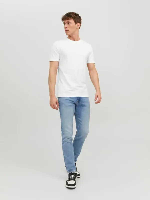 A comfortable and breathable JACK & JONES organic cotton basic O-neck t-shirt for men, perfect for everyday wear.