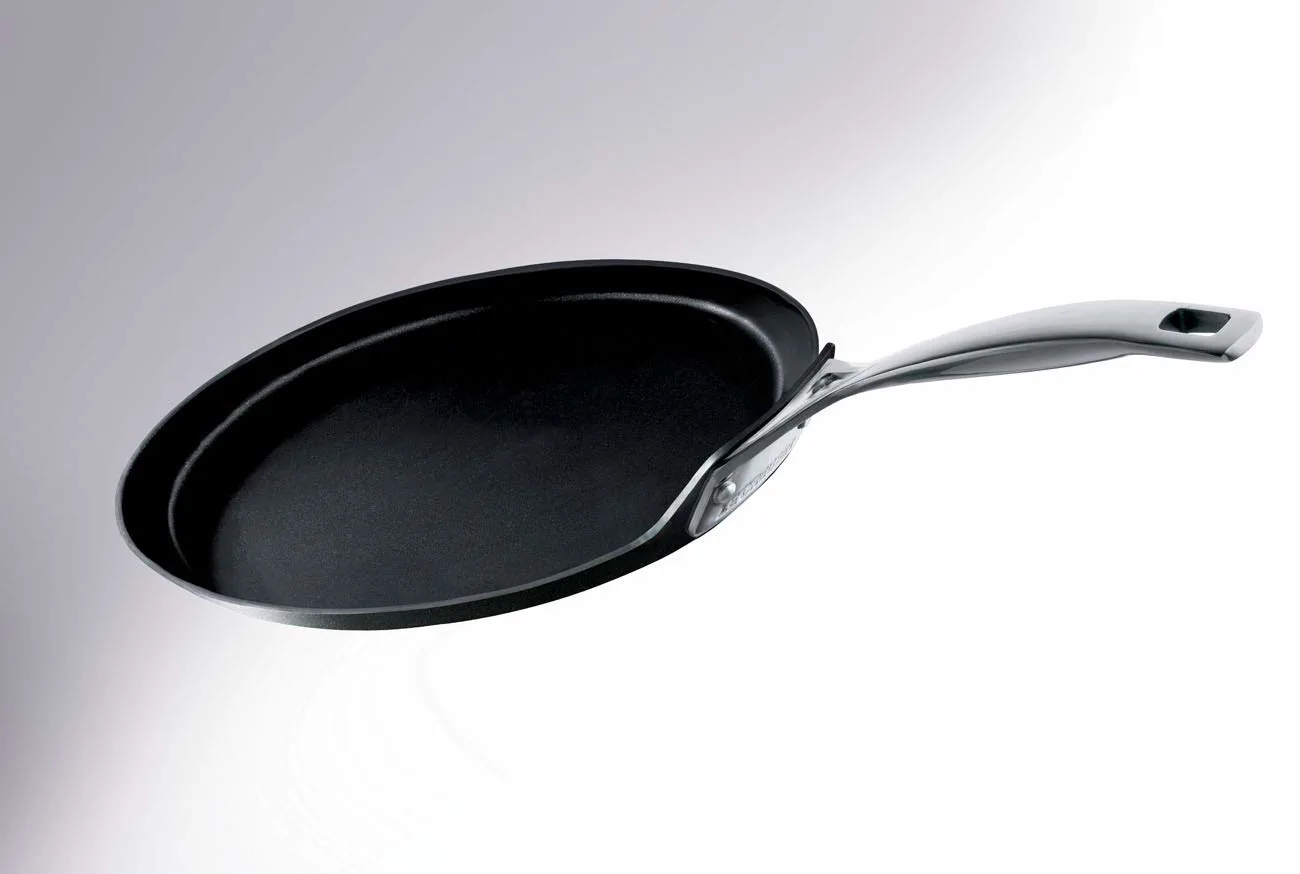 le creuset crepe pan 2