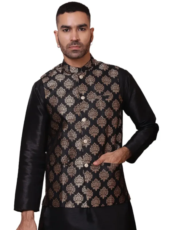 This elegant brocade Nehru jacket for men adds a touch of royal Indian style to any outfit, perfect for weddings and festive occasions.