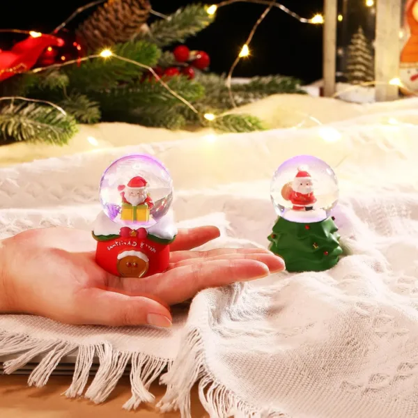 mini christmas snow globes 3