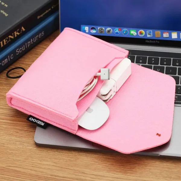 This pink NIDOO felt case is designed for carrying and protecting your MacBook power adapter, mouse, mobile phone, cables, SSD, HDD, power bank, and other small electronic accessories.