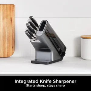 This Ninja Foodi StaySharp 5-piece knife block set includes a chef knife, bread knife, slicing knife, utility knife, and paring knife, all made of durable German stainless steel with an integrated knife sharpener.